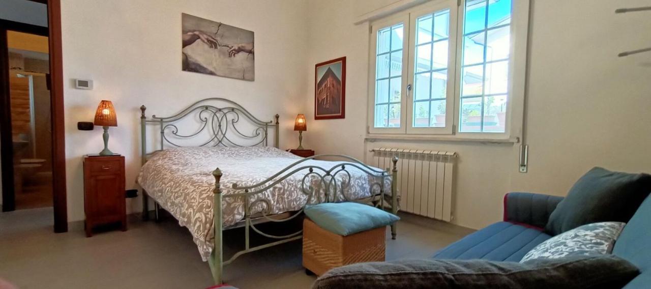 Lovely House Near The Beach Torre del Lago Puccini Bagian luar foto