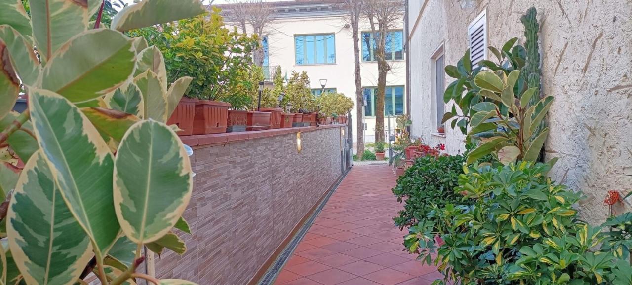 Lovely House Near The Beach Torre del Lago Puccini Bagian luar foto